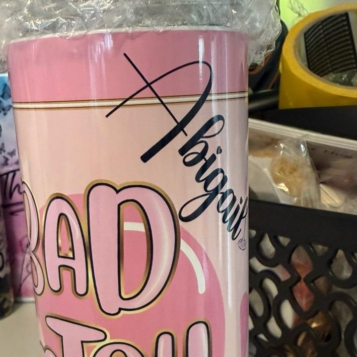 Personalised 20oz tumbler with lid and straw for hot and cold drinks