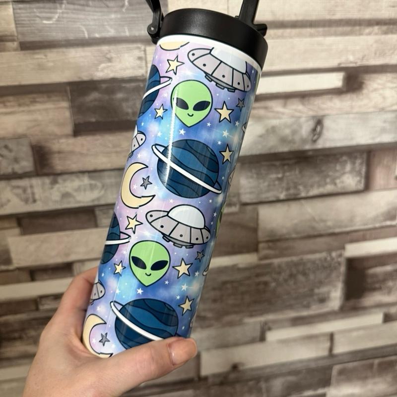 Personalised 20oz Alien Space Planets Tumbler with Lid and Straw for Hot and Cold Drinks - Perfect for Space Enthusiasts Insulated Colorful