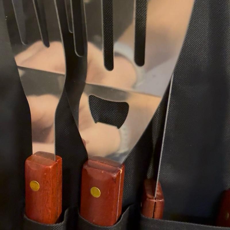 Personalised bbq apron, with 3 tools all engraved with any name, oven mitt, and salt and pepper shaker. Perfect gift for men, bbq lovers, Father’s Day, grandads and step dads. Image at top of the apron can also be changed
