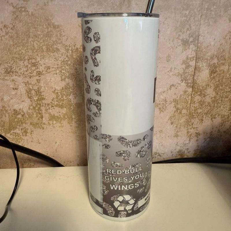 White and silver 20oz tumbler with lid and straw for hot and cold drinks