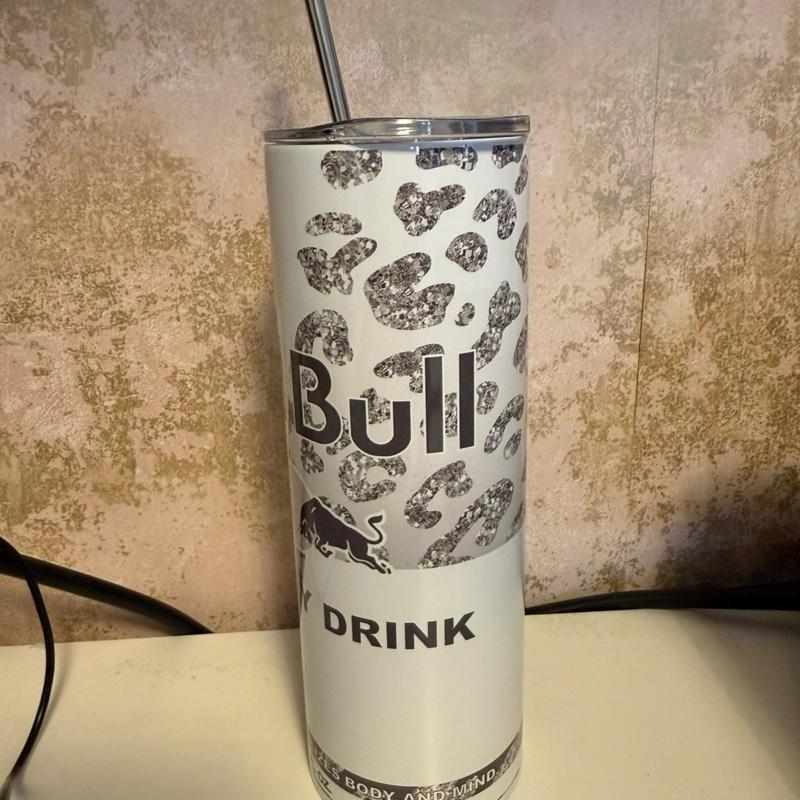 White and silver 20oz tumbler with lid and straw for hot and cold drinks